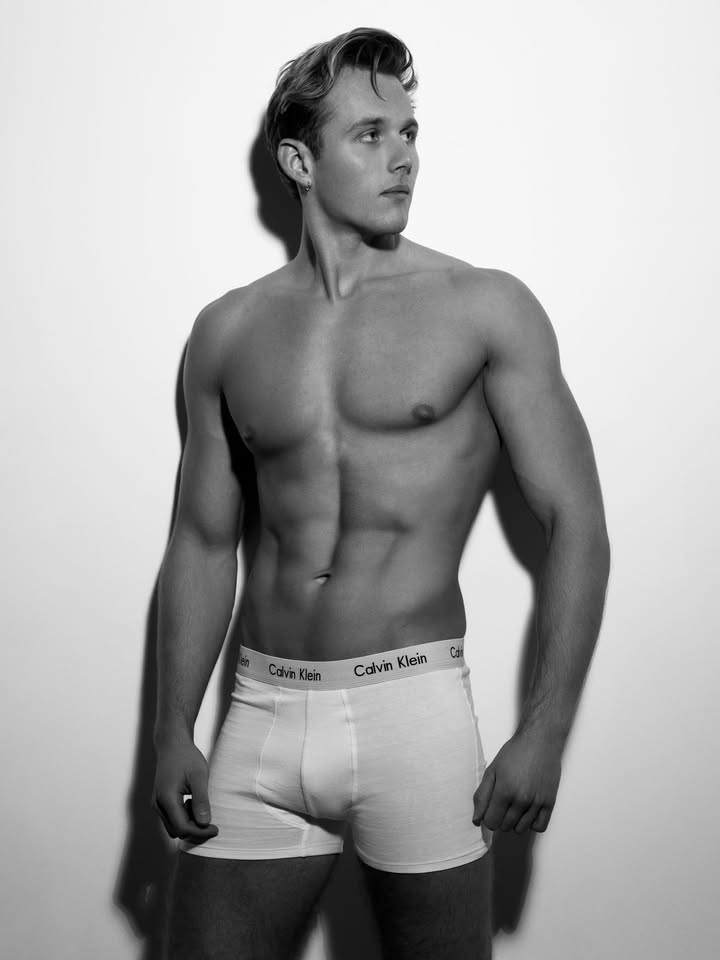 Alex studio fashion portrait