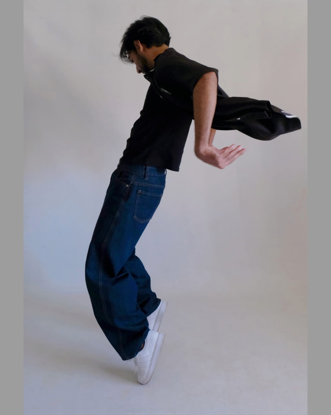 Momo editorial portrait 1000082940.jpg